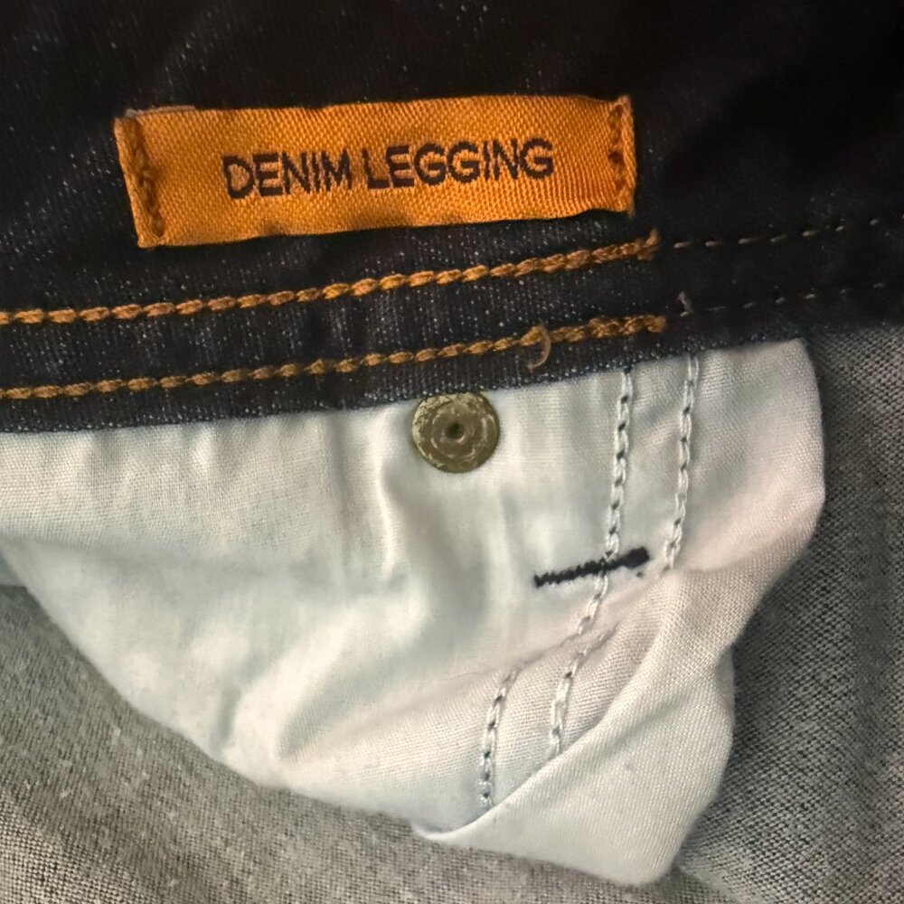 Tory Burch Dark Wash Mid Rise Denim Legging Skinny Jeans Gold Emblem size 29 - Picture 3 of 7